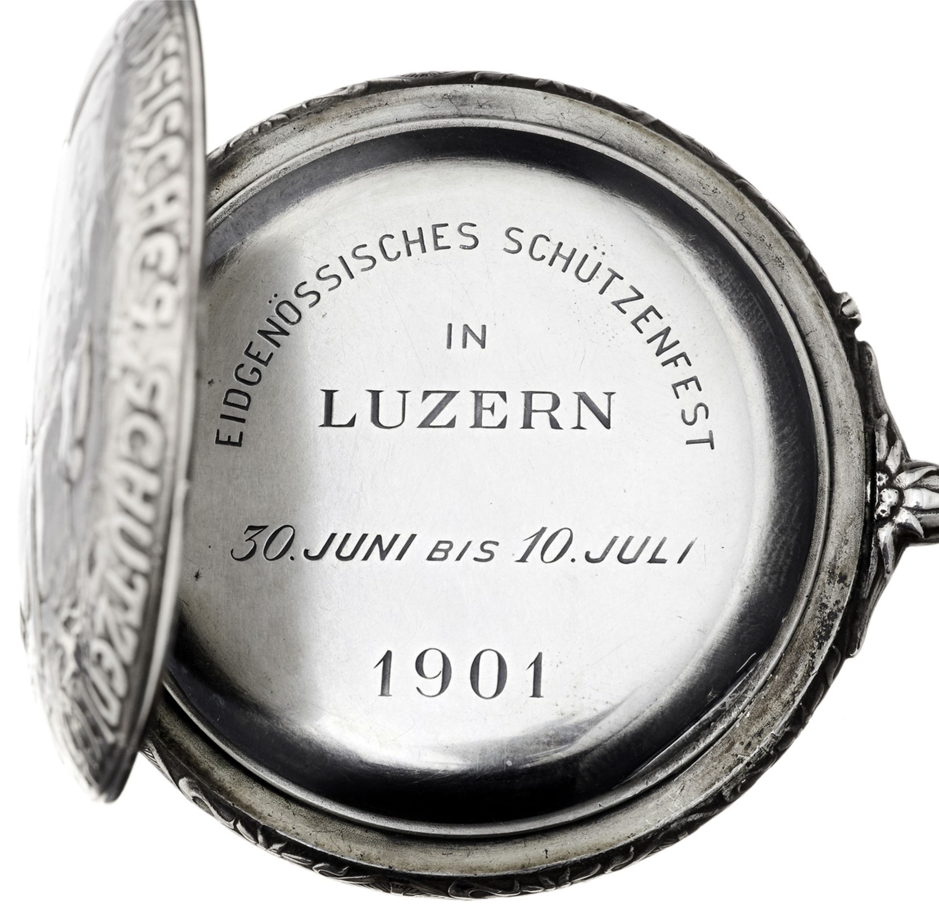 Schützenuhr "Luzern 1901"Silbergehäuse mit Reliefornamentik und Inschrift "Eidgenössisches - Bild 3 aus 7