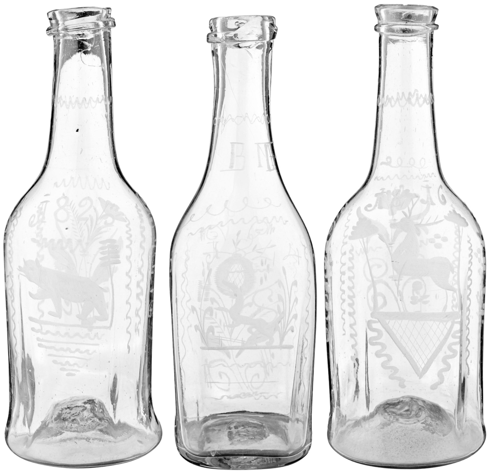 2 MassflaschenWohl Flühli, datiert 1816 und 1844. Farbloses, in die Form geblasenes Glas.