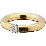 Diamant-SpannringGelbgold 750. 1 Brillant, ca. 0.88 ct, ca. H/VS. Ringgrösse 57. 16.6 g.- - -20.00 %