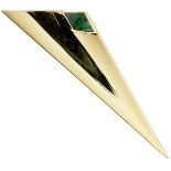 Jade-BroscheGelbgold 750. 1 grüne Jade-Raute. Total 10.4 cm x 2.7 cm. 13.6 g.- - -20.00 % buyer's