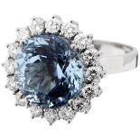 Aquamarin-Diamant-RingWeissgold 750. 1 Aquamarin, 9.68 ct. Entourage 16 Brillanten, zusammen ca. 1.