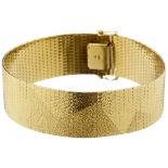 Gold-ArmbandGelbgold 750. Strukturierte Oberfläche, 19 cm x 2 cm. Kastenschloss. 64.3 g.- - -20.00 %