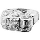 Diamant-RingWeissgold 750, gestempelt "Bucherer". 11 Altschliff-Diamanten, zusammen ca. 1.40 ct.