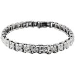 Diamant-ArmbandPlatin. 31 Altschliff-Diamanten, zusammen ca. 4.80 ct. Länge 18 cm. 5 Diamanten mit