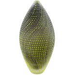 Vase "Nonfoux"1998. Entwurf Philip Baldwin und Monica Guggisberg. Braunes Transparentglas mit