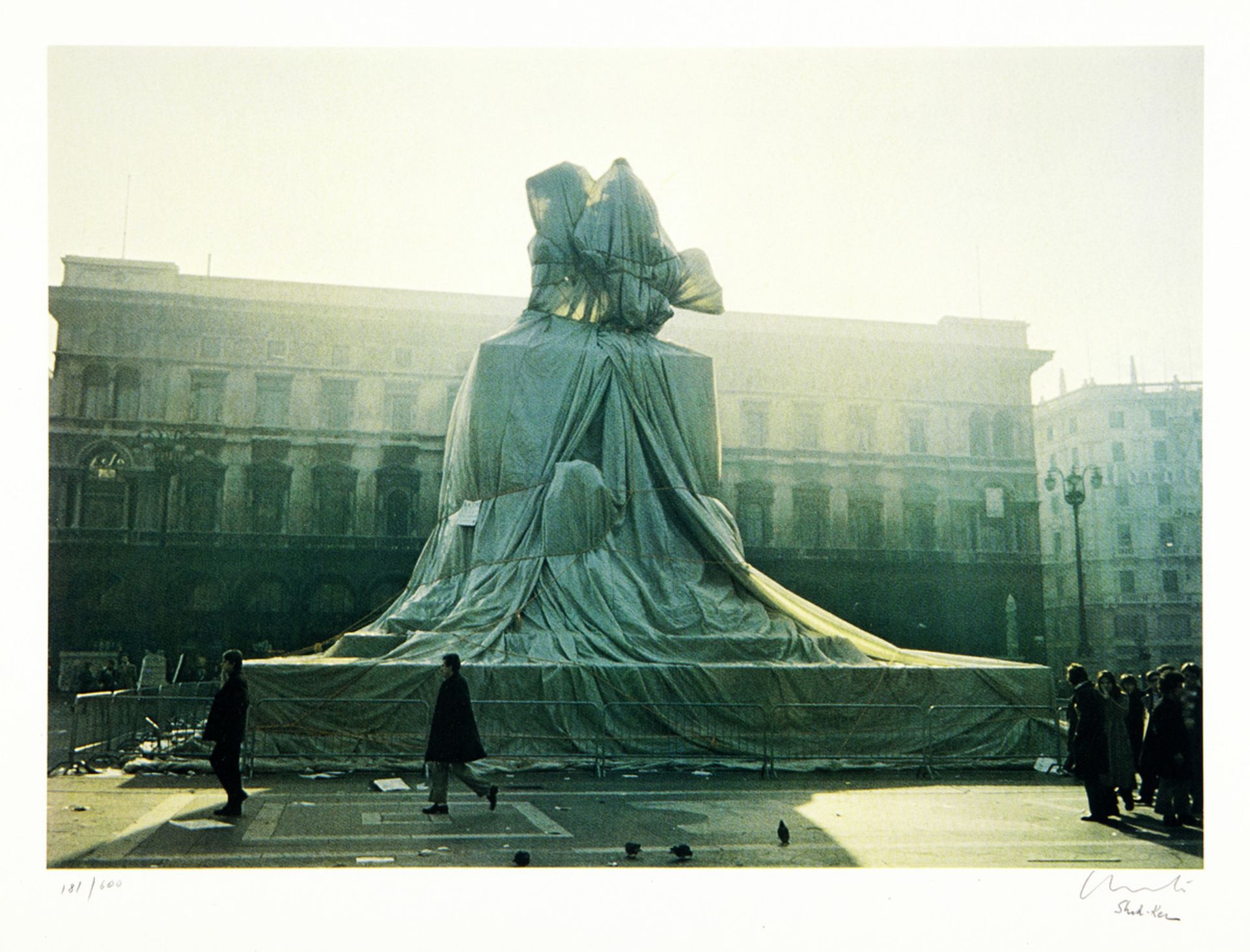 Christofür Jawaschew Christo 1935 Gabrova"Wrapped Monumento Vittorio Emanuele II". Farboffset auf