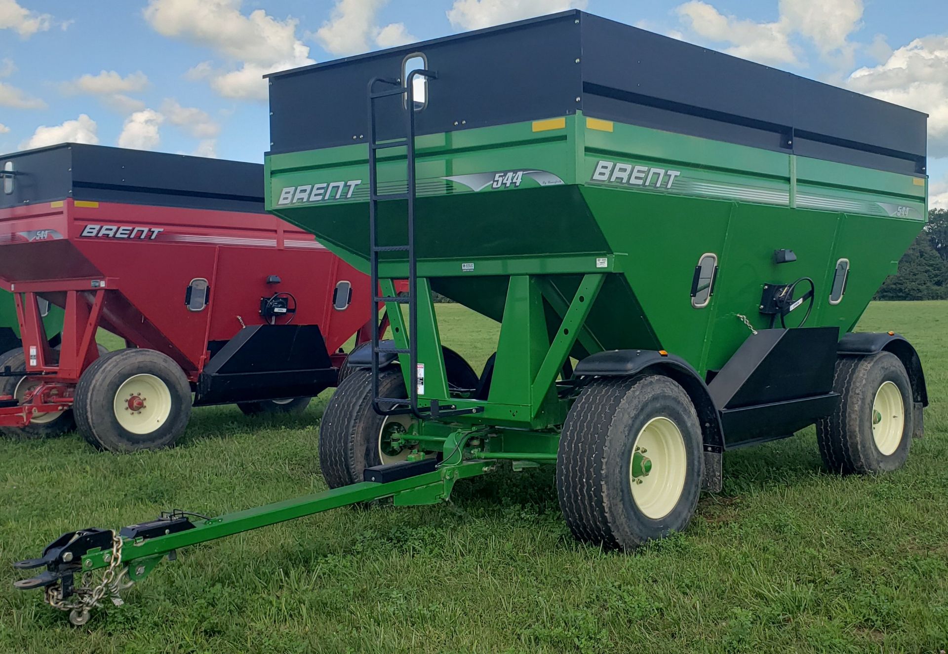 Brent 544 Wagon with Fenders - Image 2 of 2