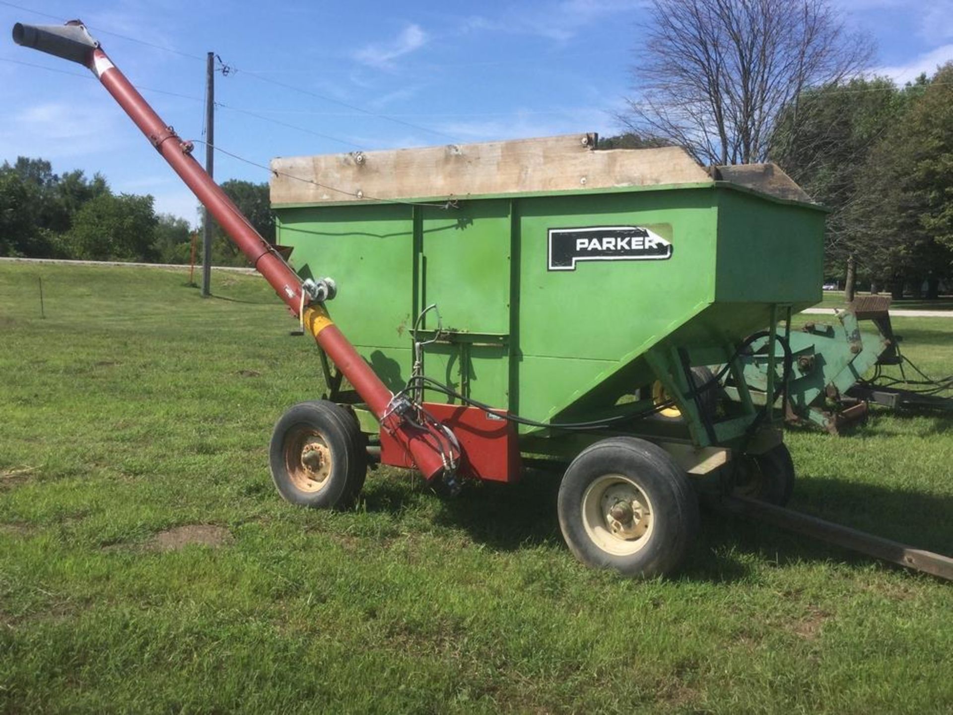 Parker wagon w/seed auger