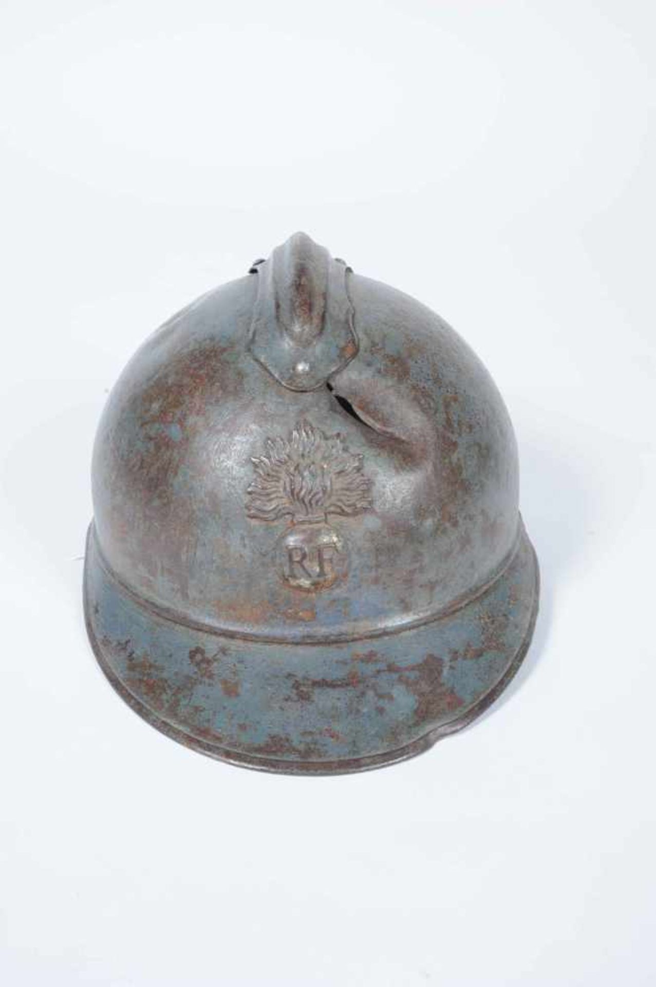 Casque Adrian 1915. Infanterie. Peinture appliquée au pinceau d’époque. Reconditionnement