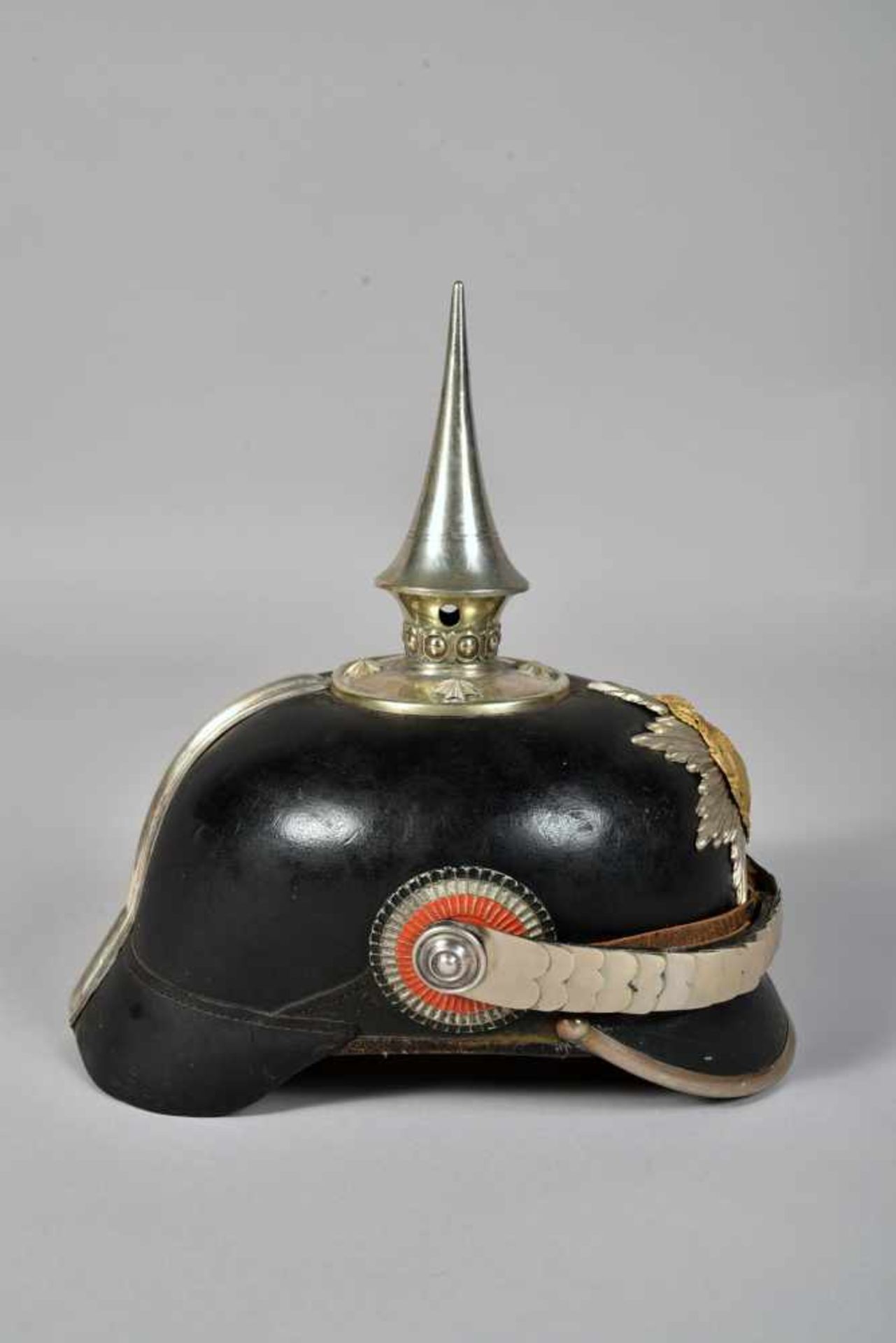 Saxe. Casque à pointe d’officier du 100° régiment de la Garde, belle bombe en cuir, toutes les - Bild 3 aus 5