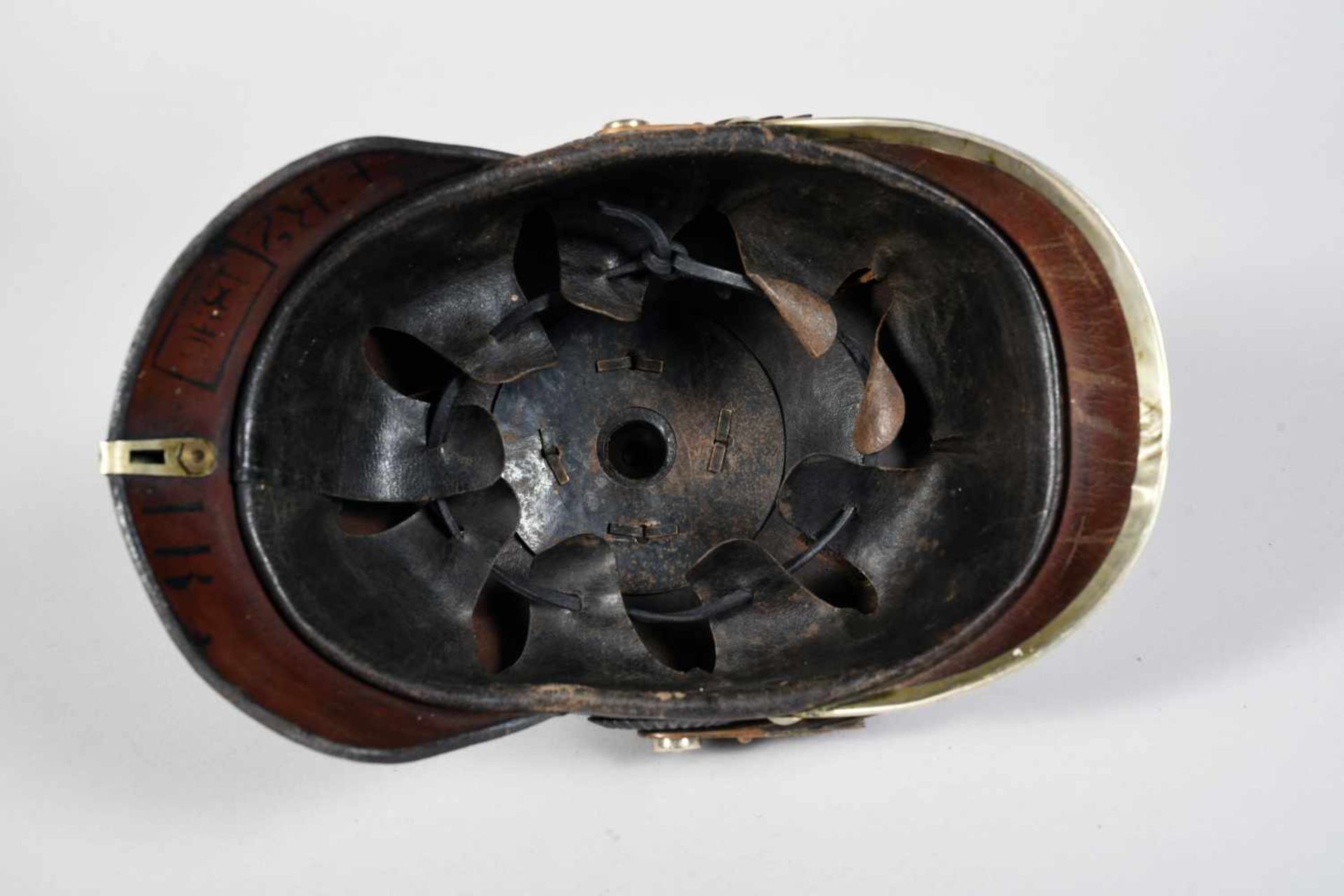 Prusse. Casque à pointe troupe mod 95 de la garde. Belle bombe sans coups ni déformations et dans - Bild 4 aus 5