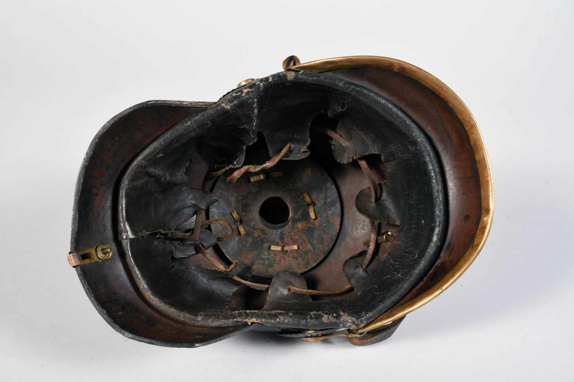 Prusse Casque à pointe de grenadier troupe mod 95. Bombe bien en forme mais dont le vernis a marqué. - Bild 4 aus 6