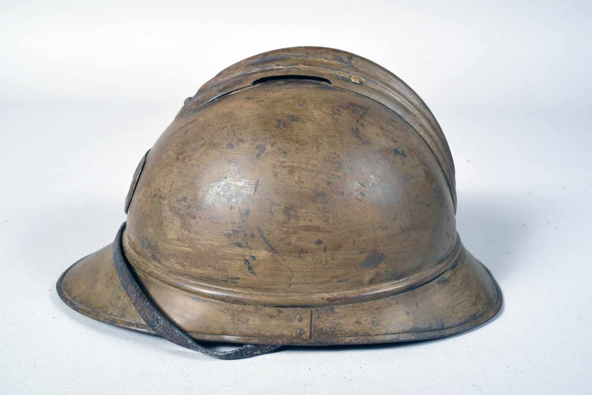 Casque Adrian 1915. Armée d’Afrique (Zouaves-Spahis). Coque Moutarde en peinture d’usine et avec une - Bild 2 aus 5