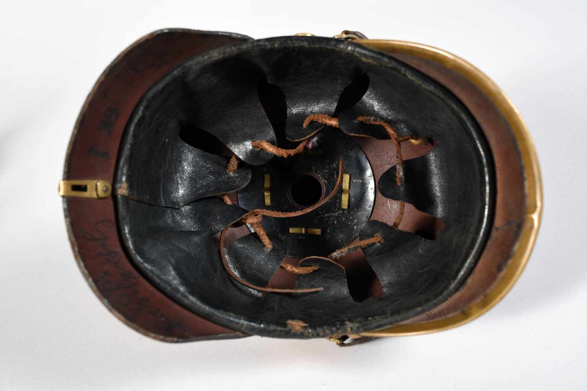 Bade. Casque à pointe troupe mod 95, très belle bombe, bien en forme et dans son vernis d’origine. - Bild 4 aus 6