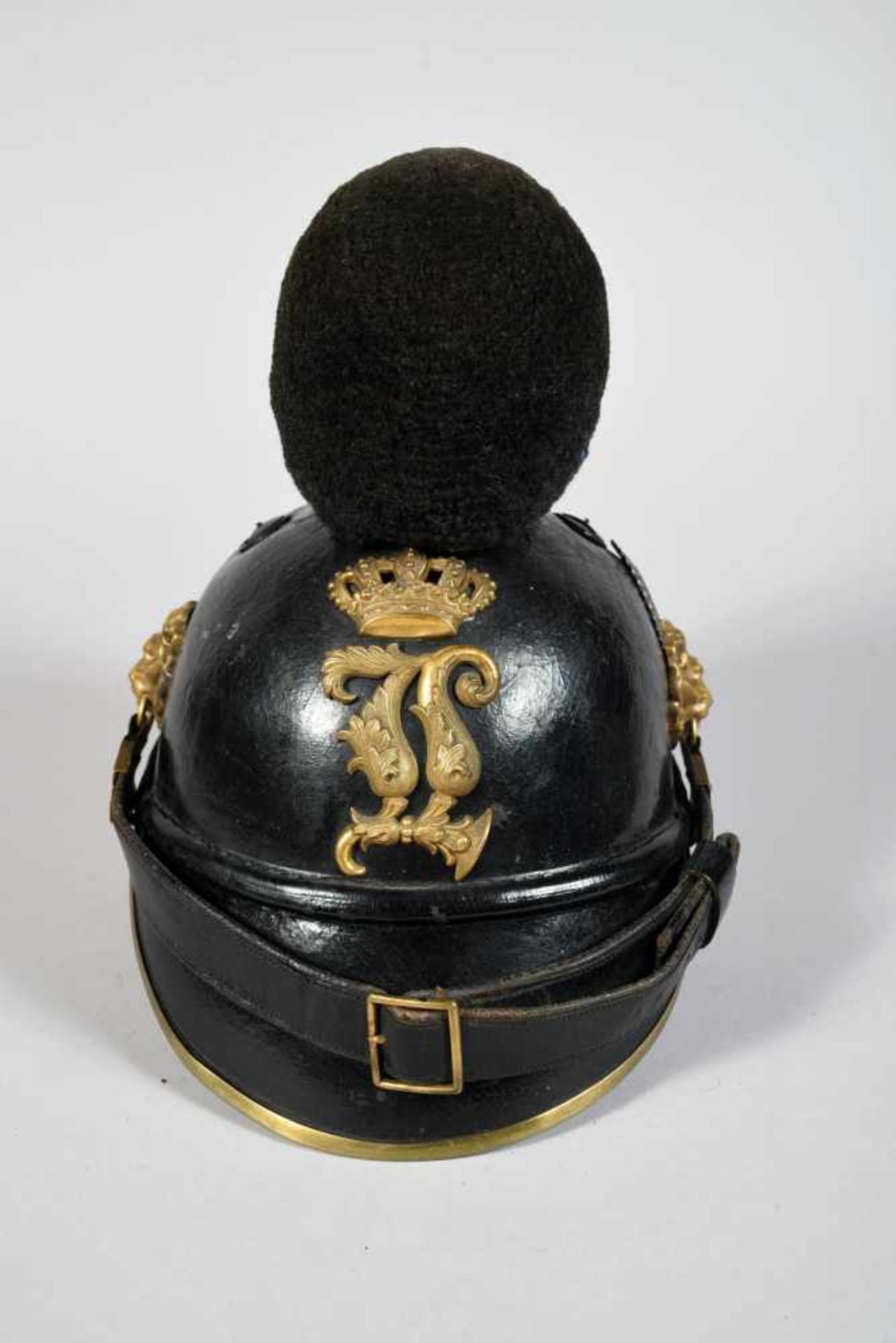 Bavière. Casque Rappenhelm, bombe en bon état, chenille complète et pas mitée, bonne jugulaire et