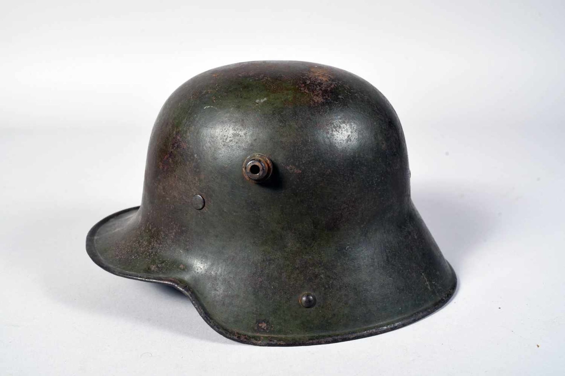 Stalhelm mod 16, de couleur feldgrau, interieur en cuir légèrement rétrécit. Coque patinée - Bild 2 aus 5