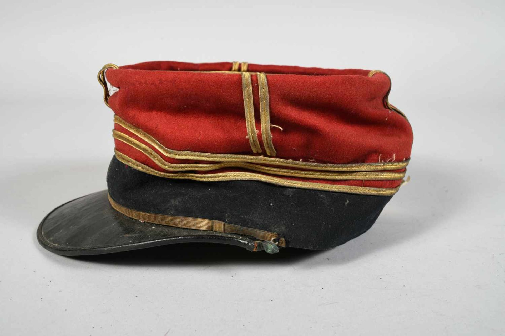 Képi de capitaine du 46e régiment d’infanterie (Paris, Fontainebleau) en drap garance à bandeau - Bild 2 aus 5