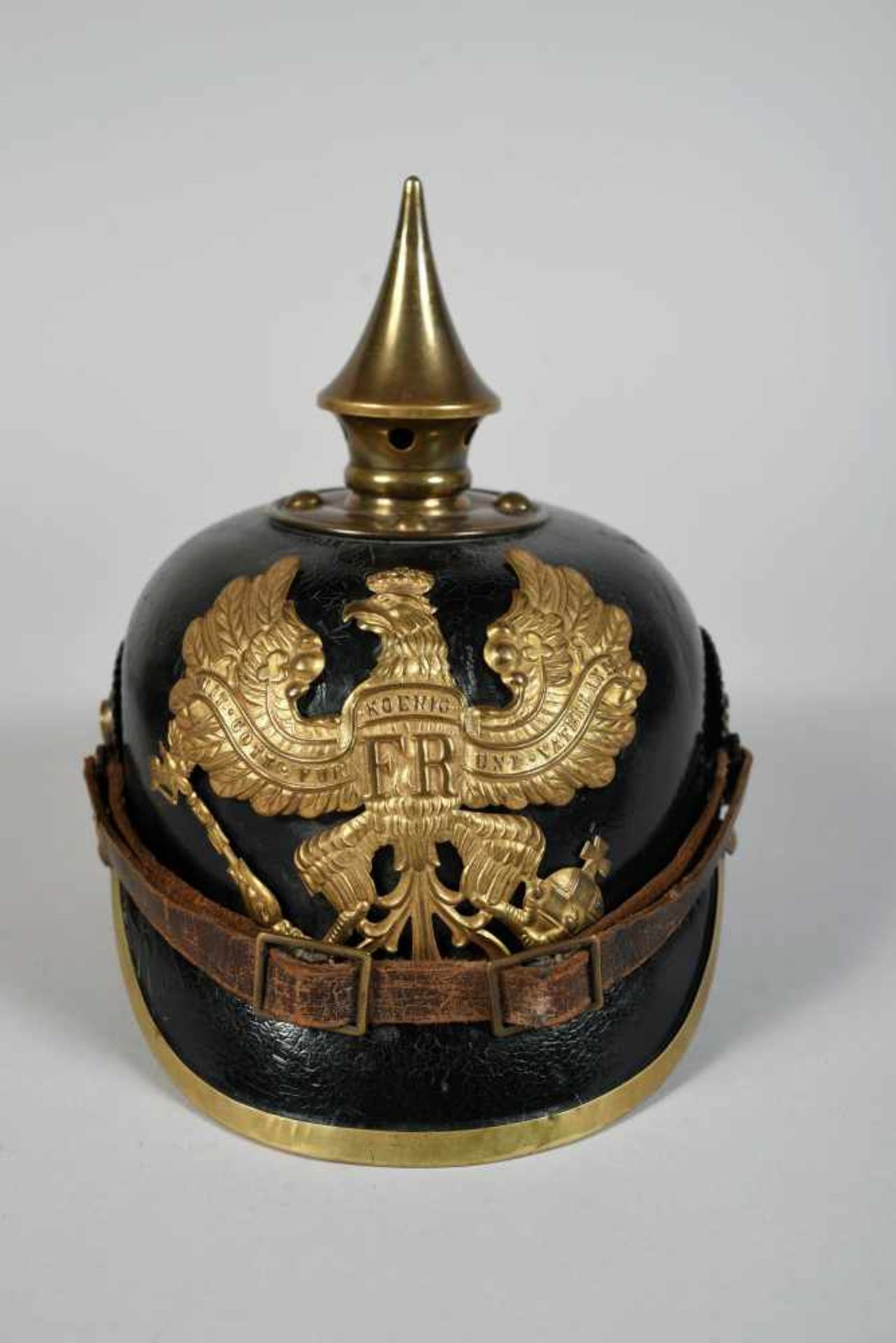 Prusse. Casque à pointe troupe mod 95. Belle bombe, bonne jugulaire, bonne cocarde reich,