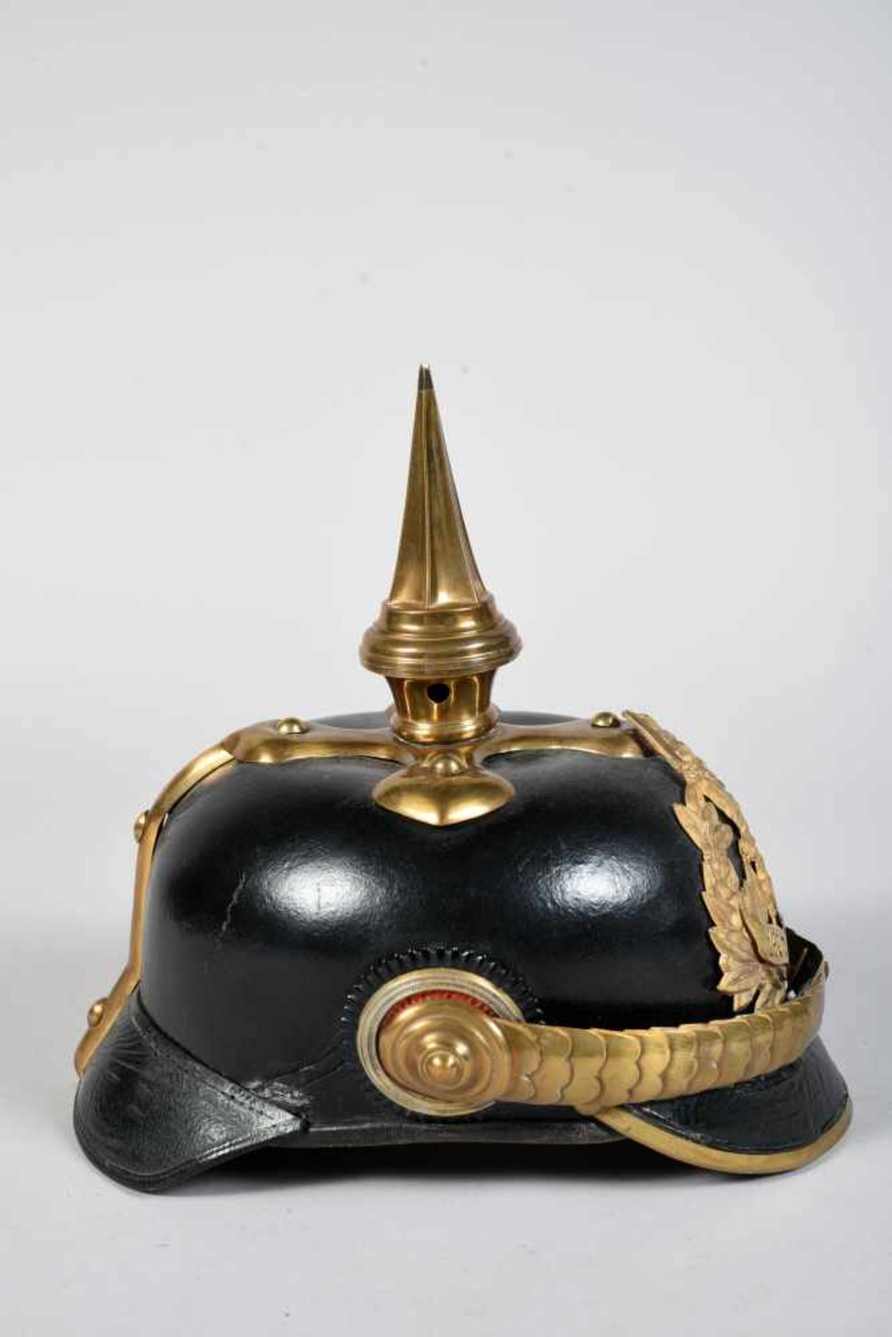 Hesse. Casque à pointe d’officier du 117° régiment de réserve, belle bombe dans son vernis, toutes - Bild 3 aus 4