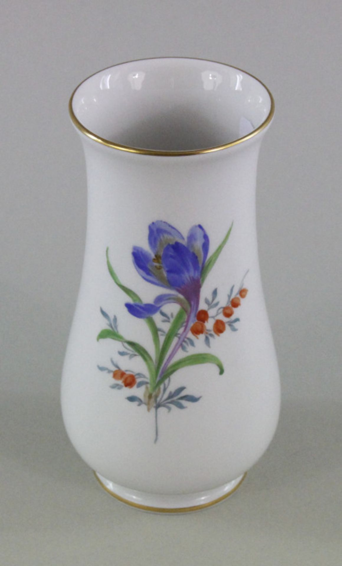 Vase der Manufaktur Meissen, "Deutsche Blume 2"blaue Schwertermarke Unterglasur, 1. Wahl, guter