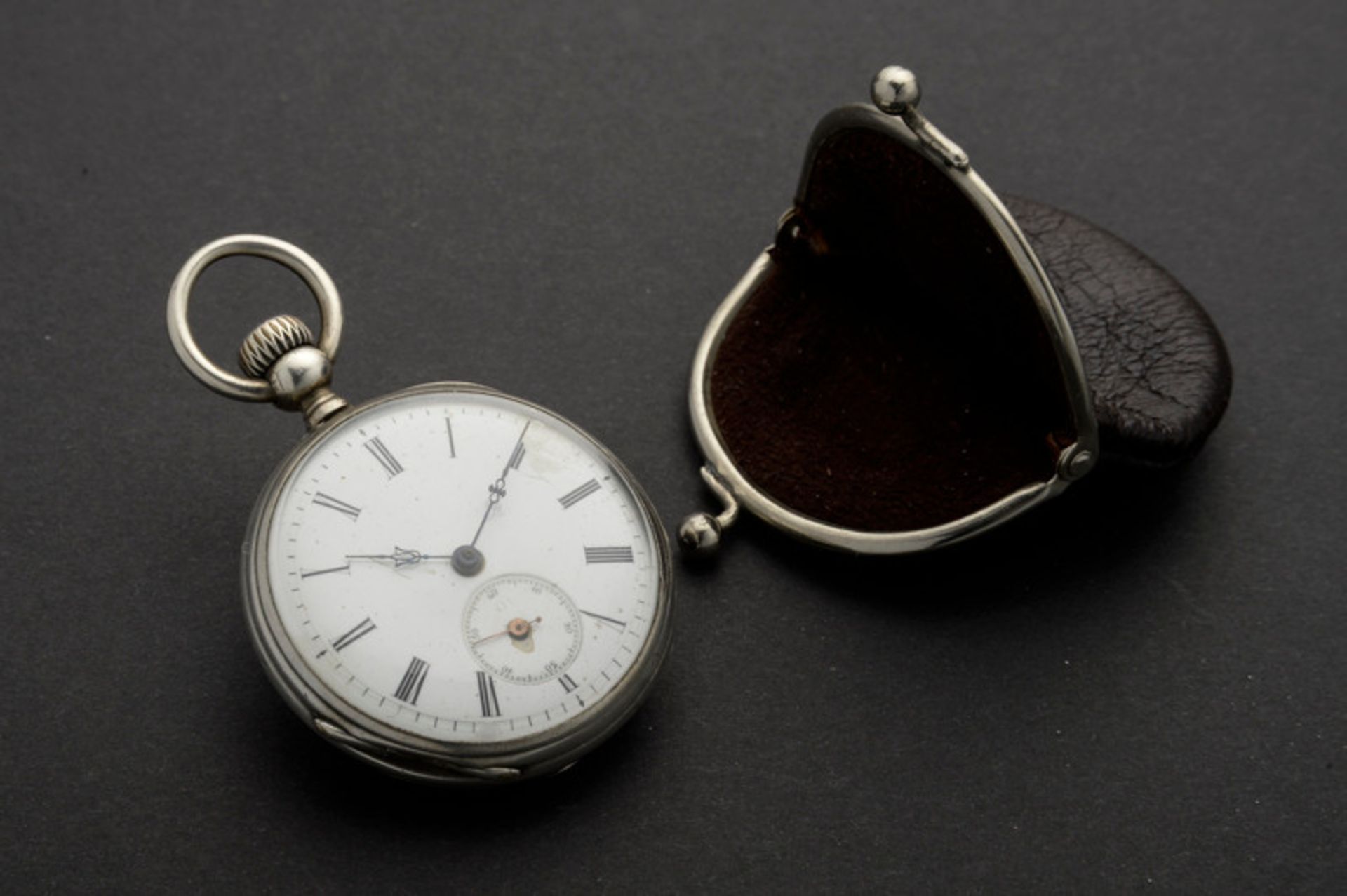 Taschenuhr der Fabrique D'Horlogerie Optima, Grenchen, um 1920weißes Emaille Ziffernblatt mit