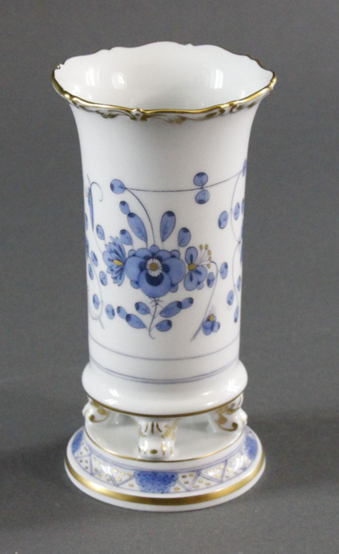 Vase der Manufaktur Meissen - Indisch blaublaue Schwertermarke Unterglasur, 1. Wahl, guter