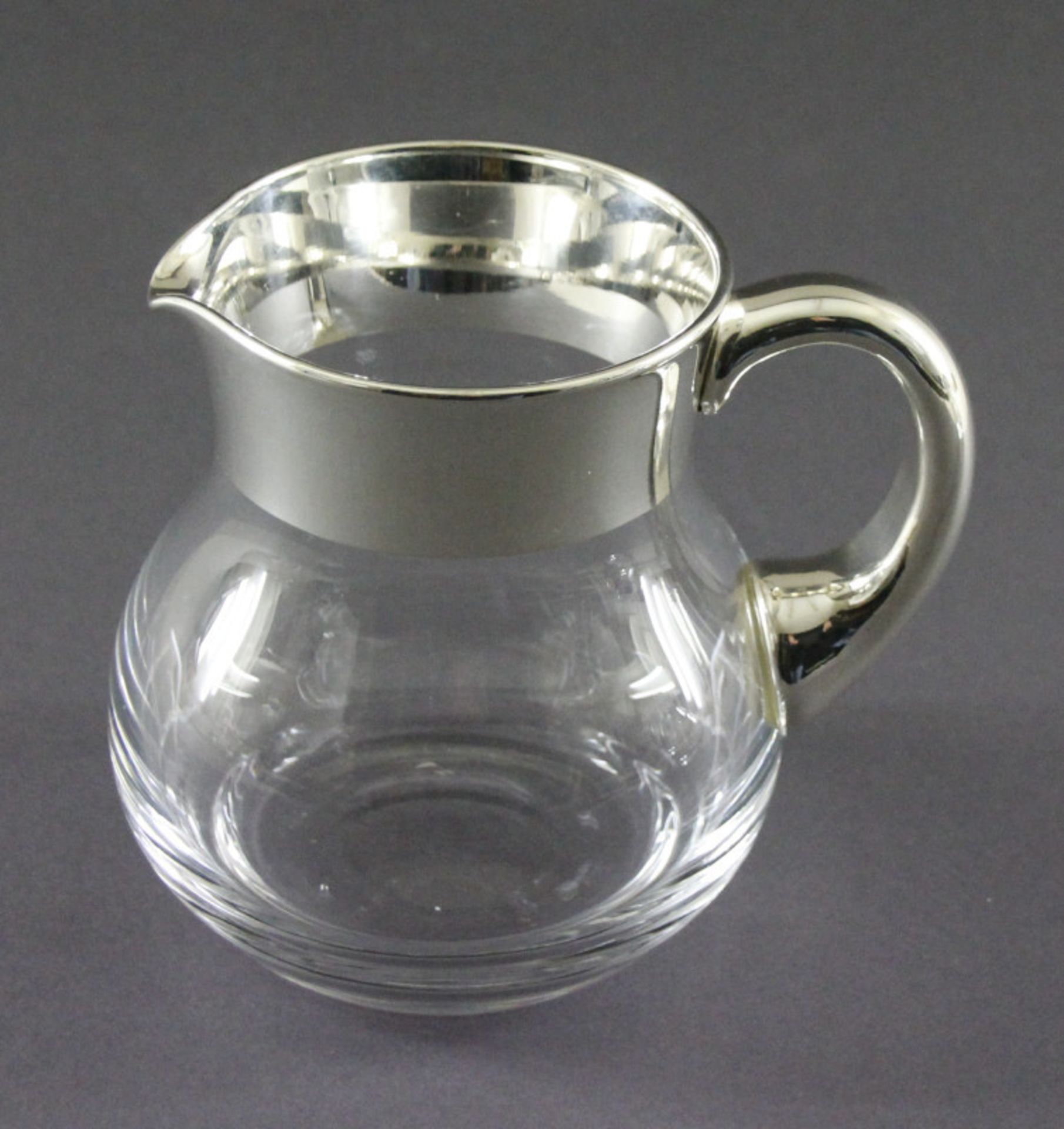 Glaskrug mit Feinsilberrand, 20. Jahrhundert1/2 Liter, guter Zustand, Höhe: 12cm