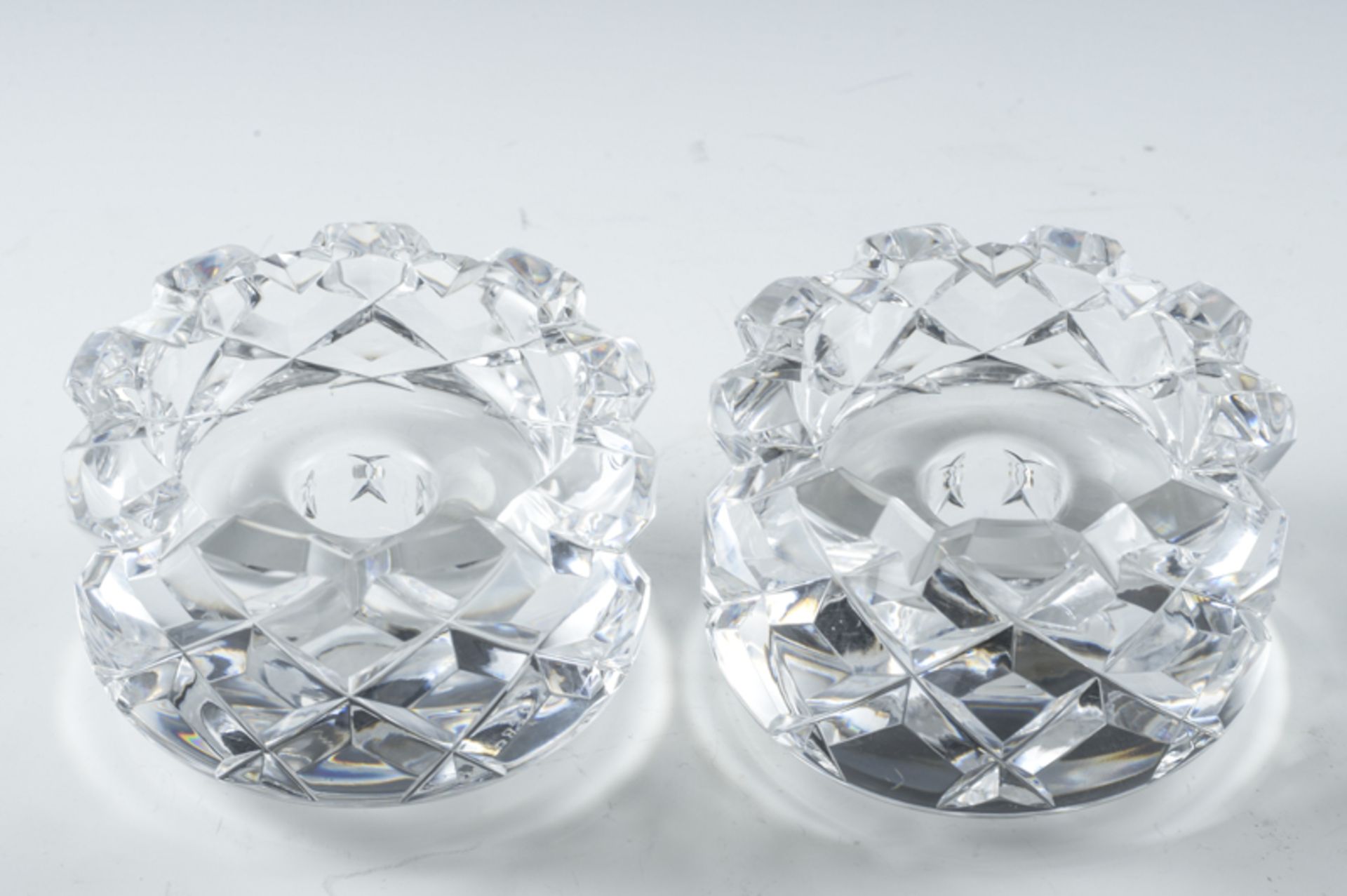 Paar Kristallleuchter, Orrefors, Schweden, 20. Jhd.Einfacher Baccaratschliff. Guter Zustand. Im