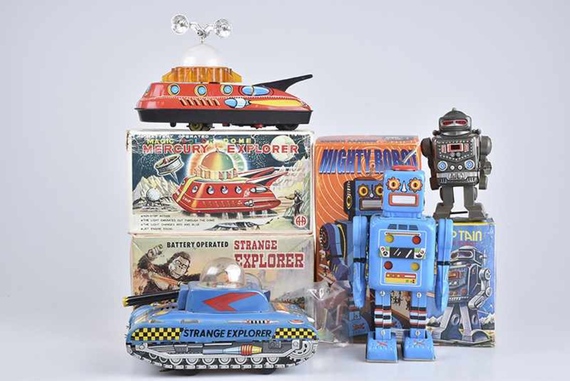 Konv. 4 Teile, versch. Hersteller, Mighty Robot, H 22 cm, Mercury Explorer, mit Antenne, L 21 cm,