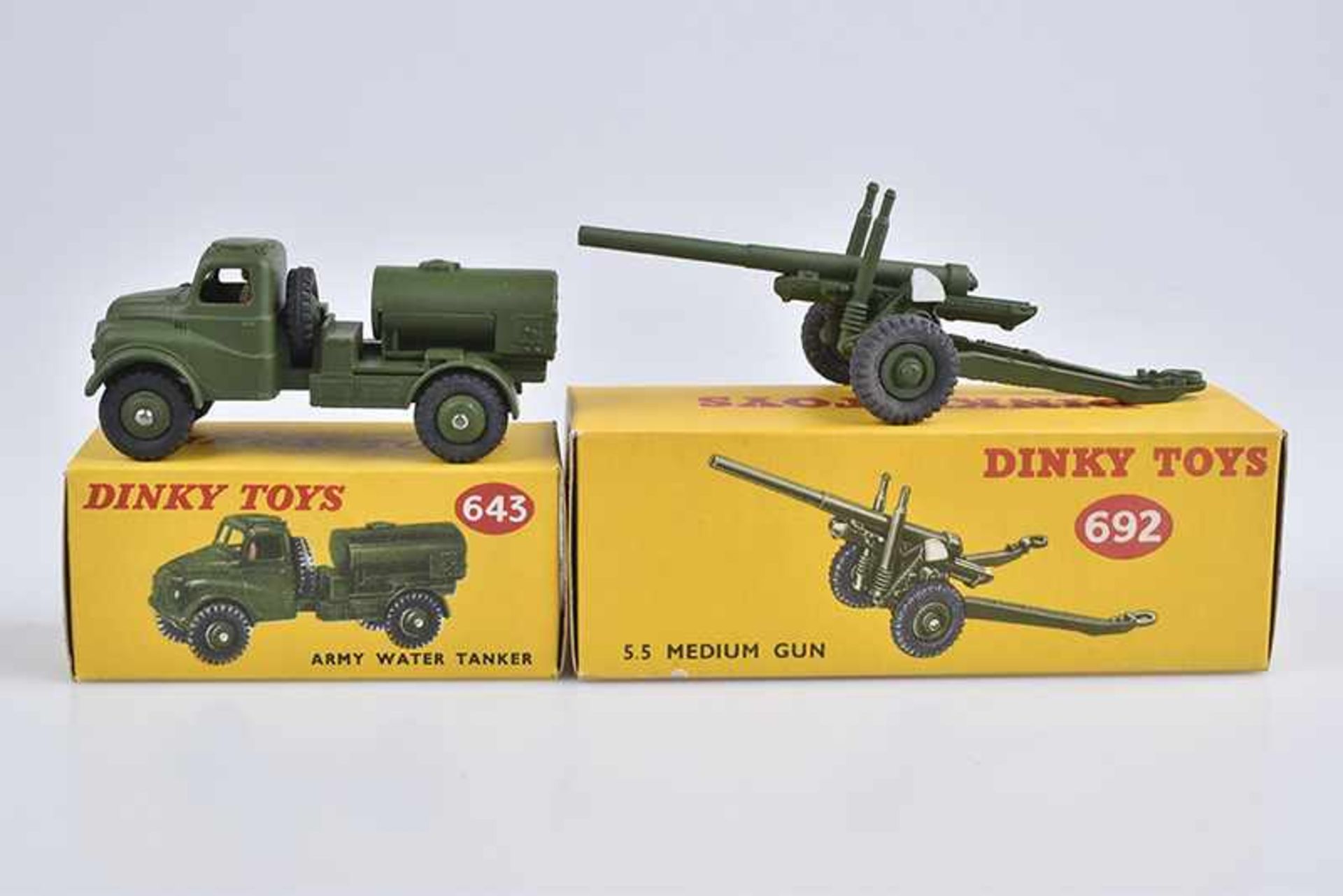 DINKY TOYS 2 Militärfahrzeuge, Made in England, Metall, M 1:43, 50er Jahre, Army Water Tanker, Nr.