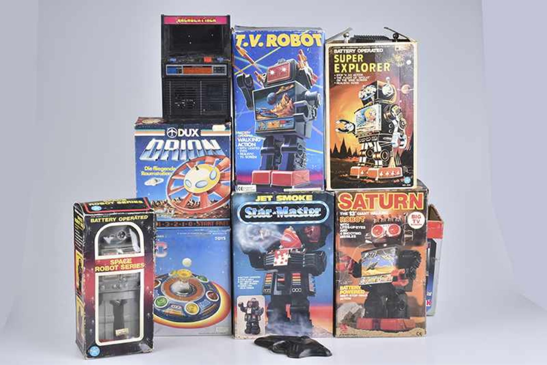 Konv. 8 Teile, Space Toys, versch. Hersteller, H 22-30 cm, Space Robot Series, Super Explorer,T.V.