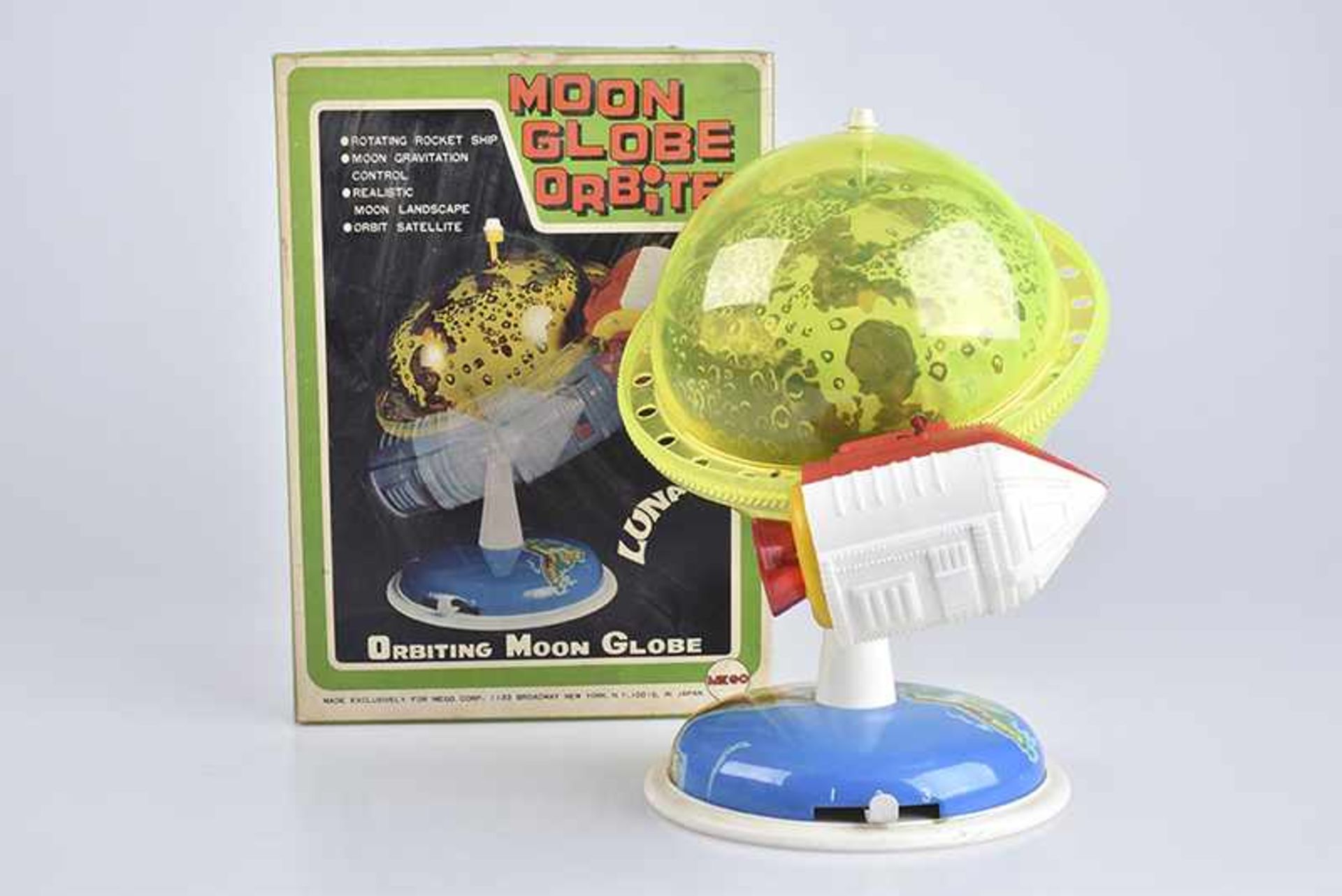 MEGO Moon Globe Orbiter, 60er Jahre, Made in Japan, Blech/ Kunststoff, blau/ grün, H 26 cm, BA,