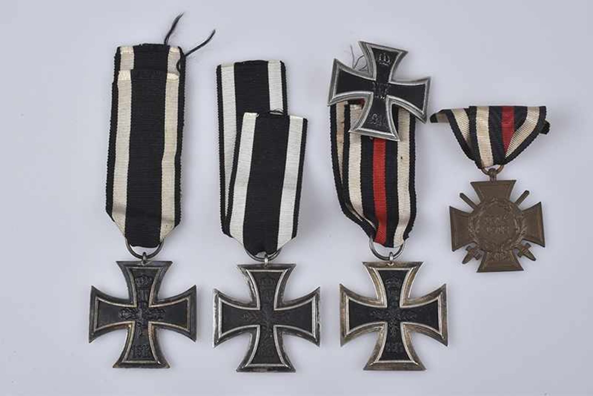 Konv. 5 Orden, WK. I, 1 Eisernes Kreuz mit Herstellerkennung: FW am Band, 1 Eisernes Kreuz in Silber