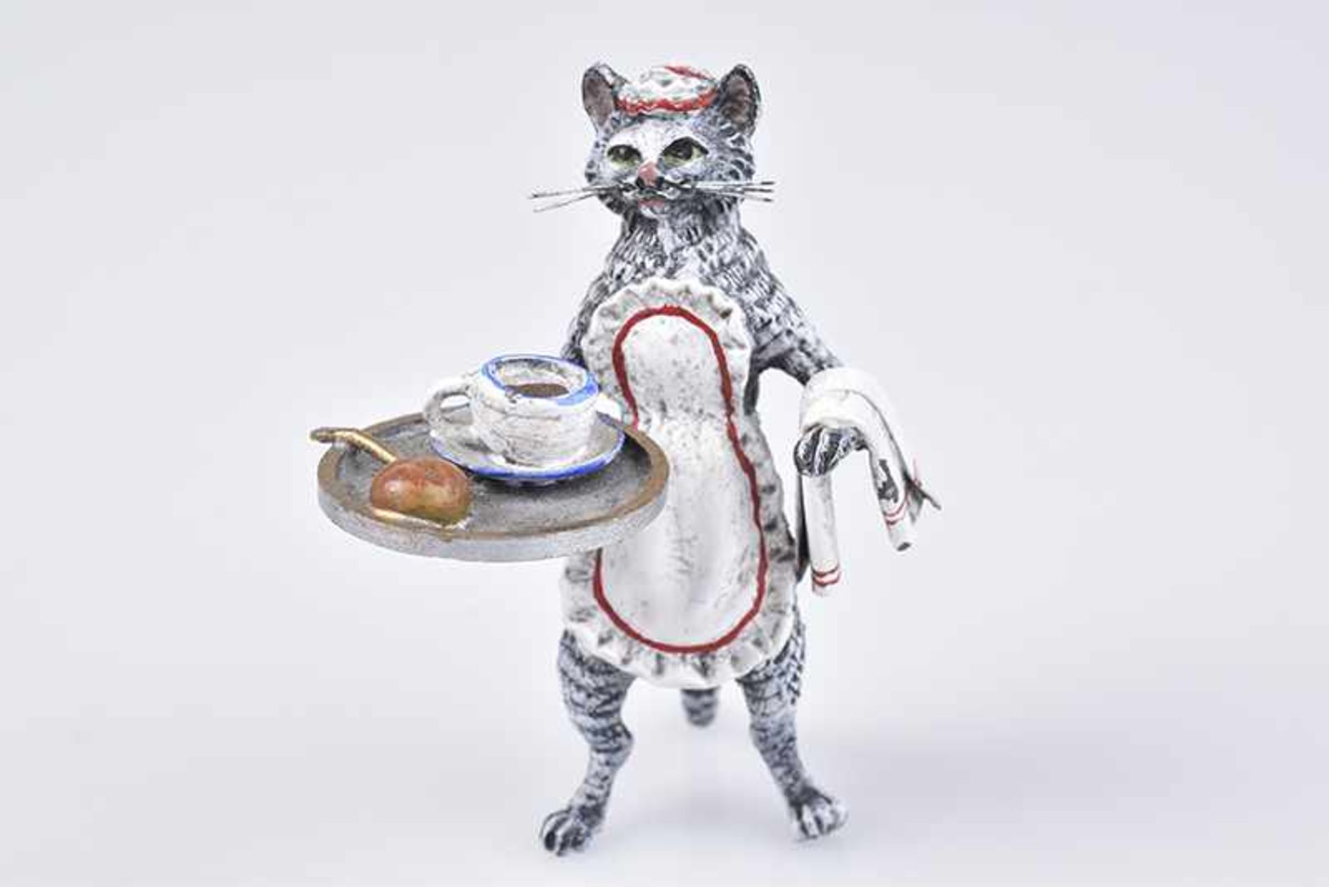 WIENER BRONZE "Katze als Hausmädchen mit Tablett", polychrom gefasst, wohl Wien, H 5 cm, Z 1