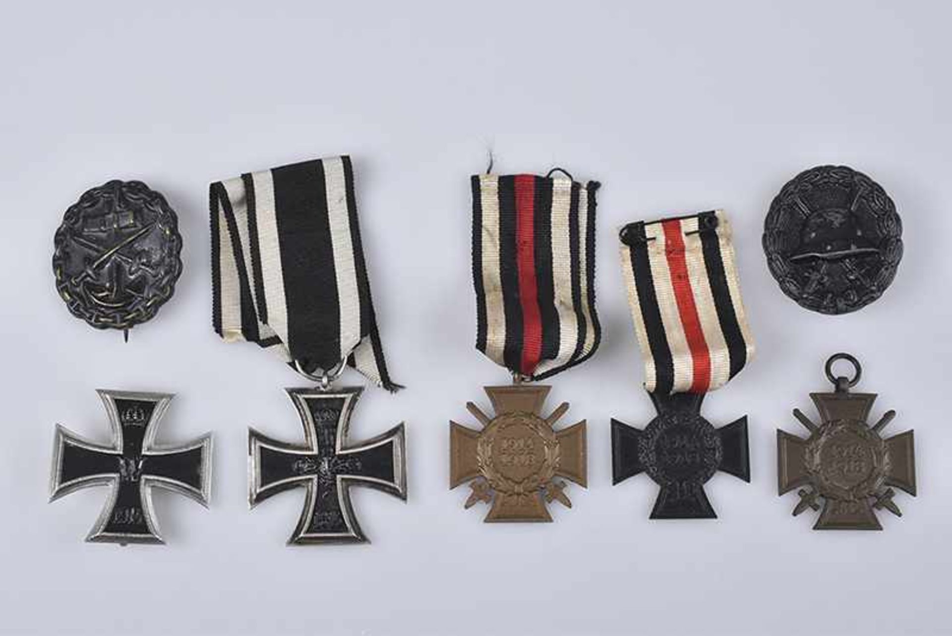 Konv. 7 Orden WK I, Verwundetenabzeichen in Schwarz, hohlgeprägt, Verwundetenabzeichen der Marine in