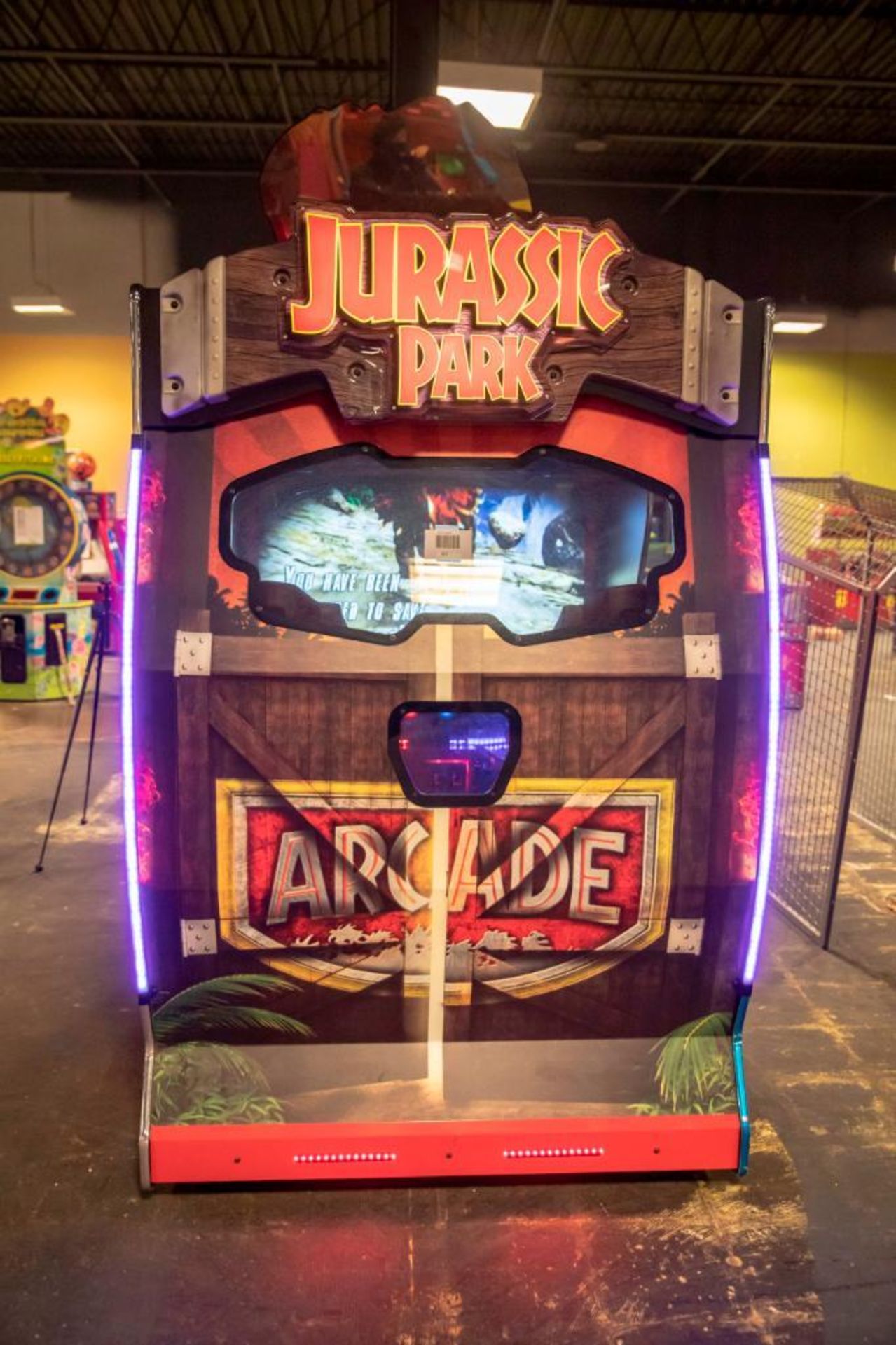 Jurassic Park by Raw Thrills - Functional. Used, shows commercial use. See pictures.