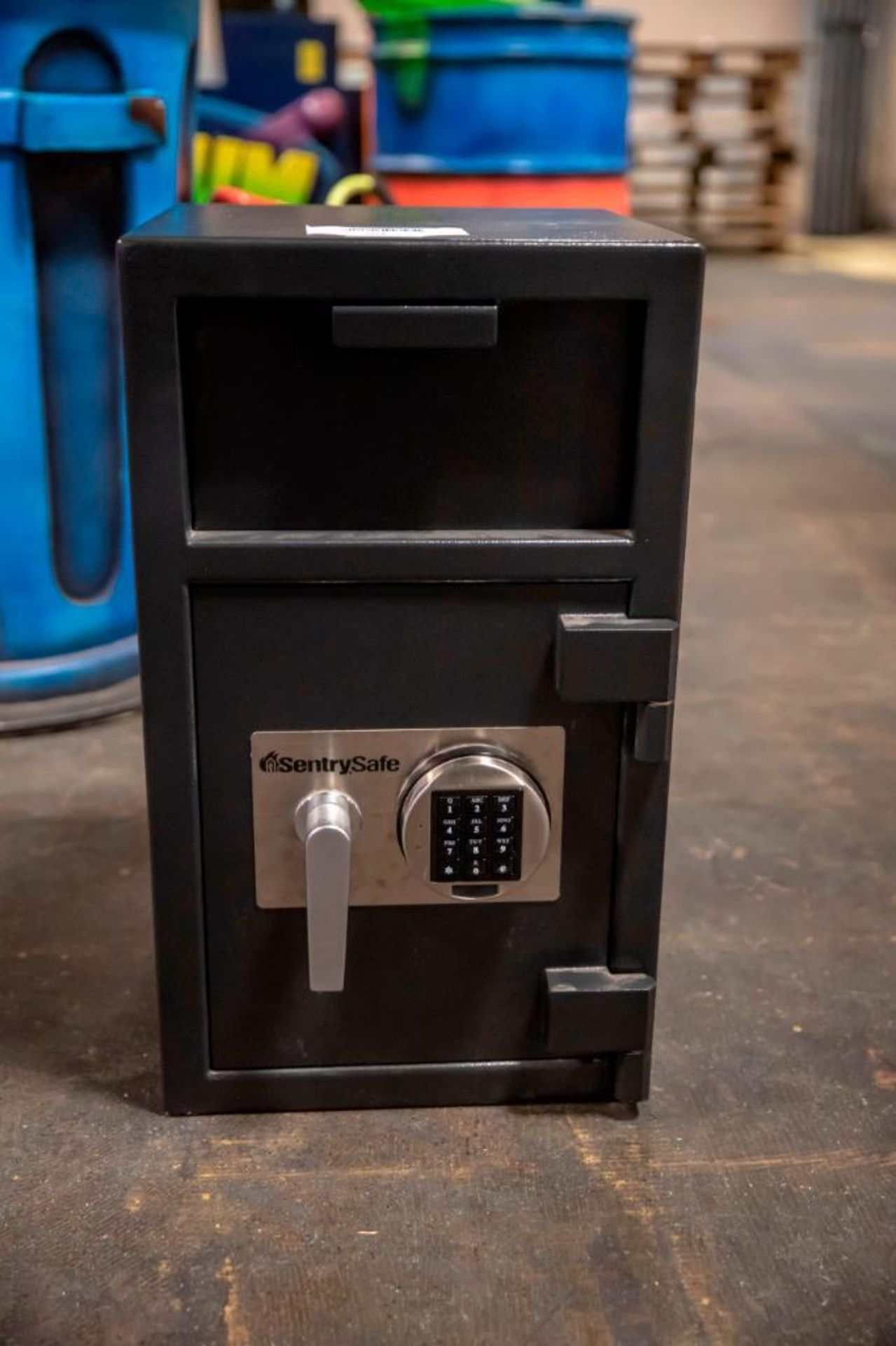 Combination Safe. Used, shows commercial use. See pictures.