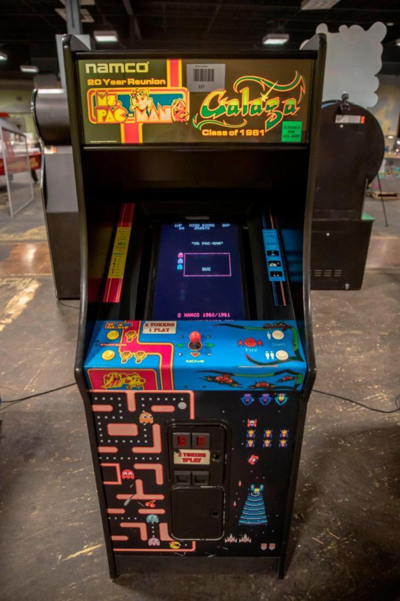 Ms Pac-Man / Galaga - Functional. Used, shows commercial use. See pictures.