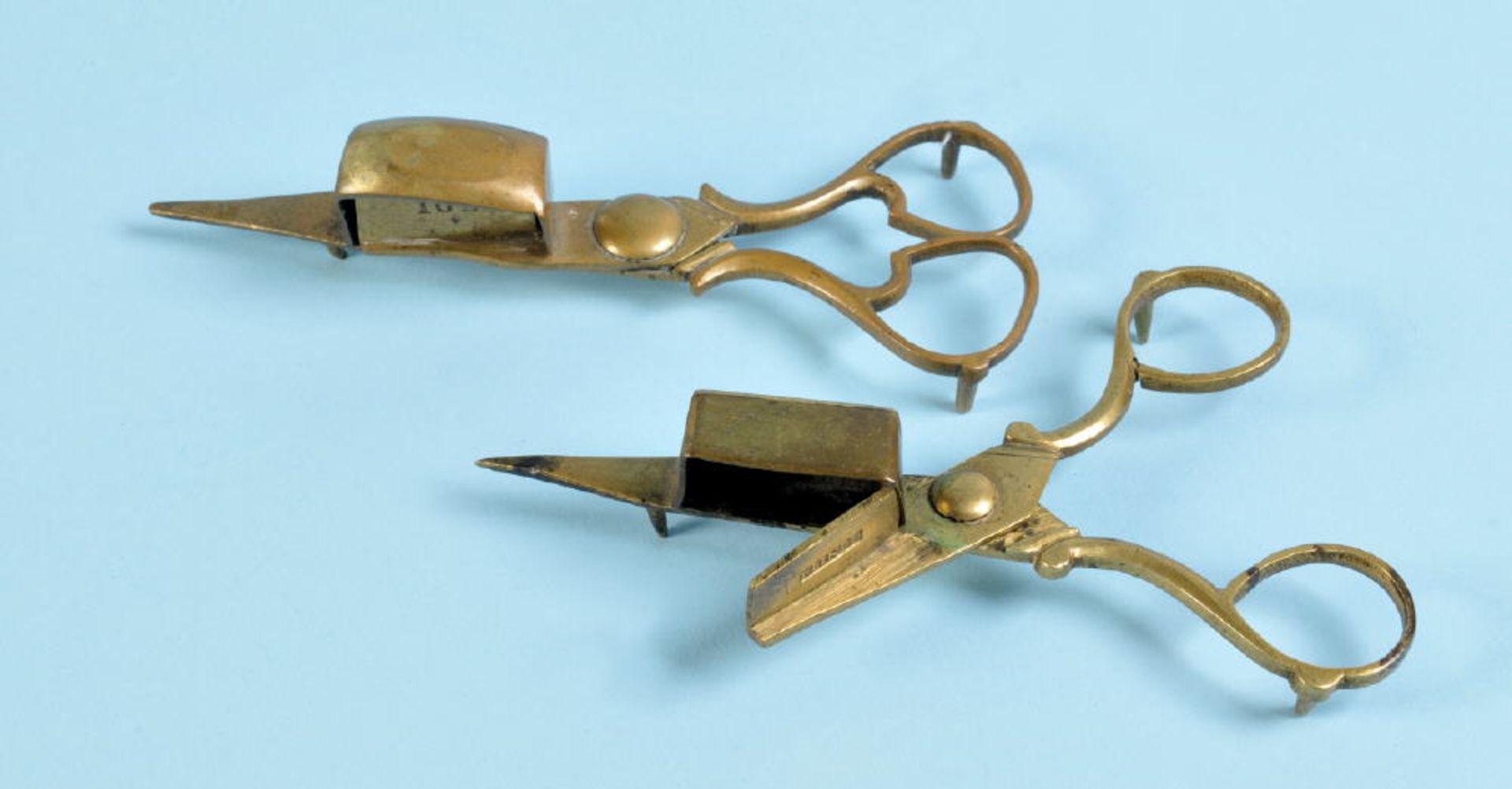 Dochtscheren, 2 StückMessing, L= 14/15 cm