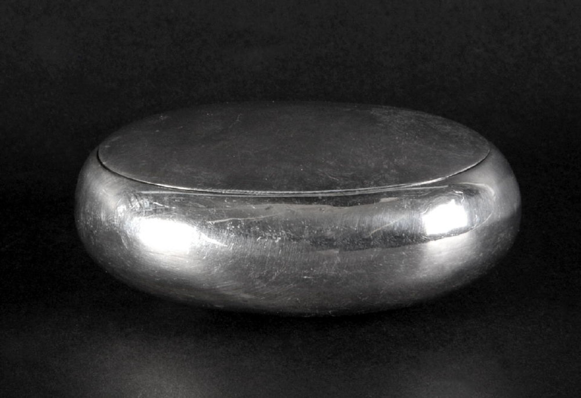 Deckeldose925 Silber, 67 g, innen vergoldet, ovale Form, 3 x 8,5 x 6,5 cm, Beschau: London, 1908-09