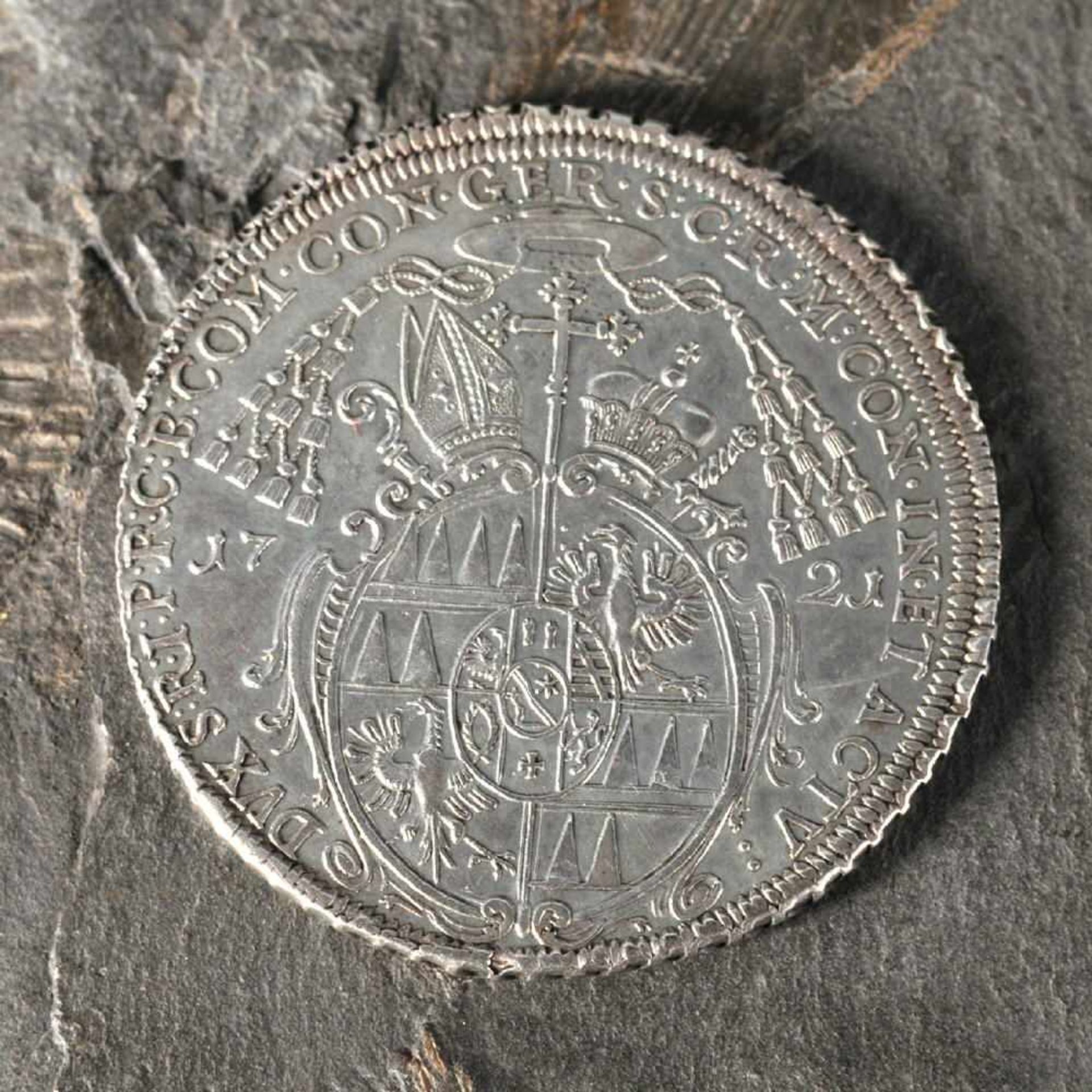 Münze - Taler "Wolfgang von Schrattenbach, Olmütz"Silber, ca. 28,5 g, D= 4,5 cm, 1721