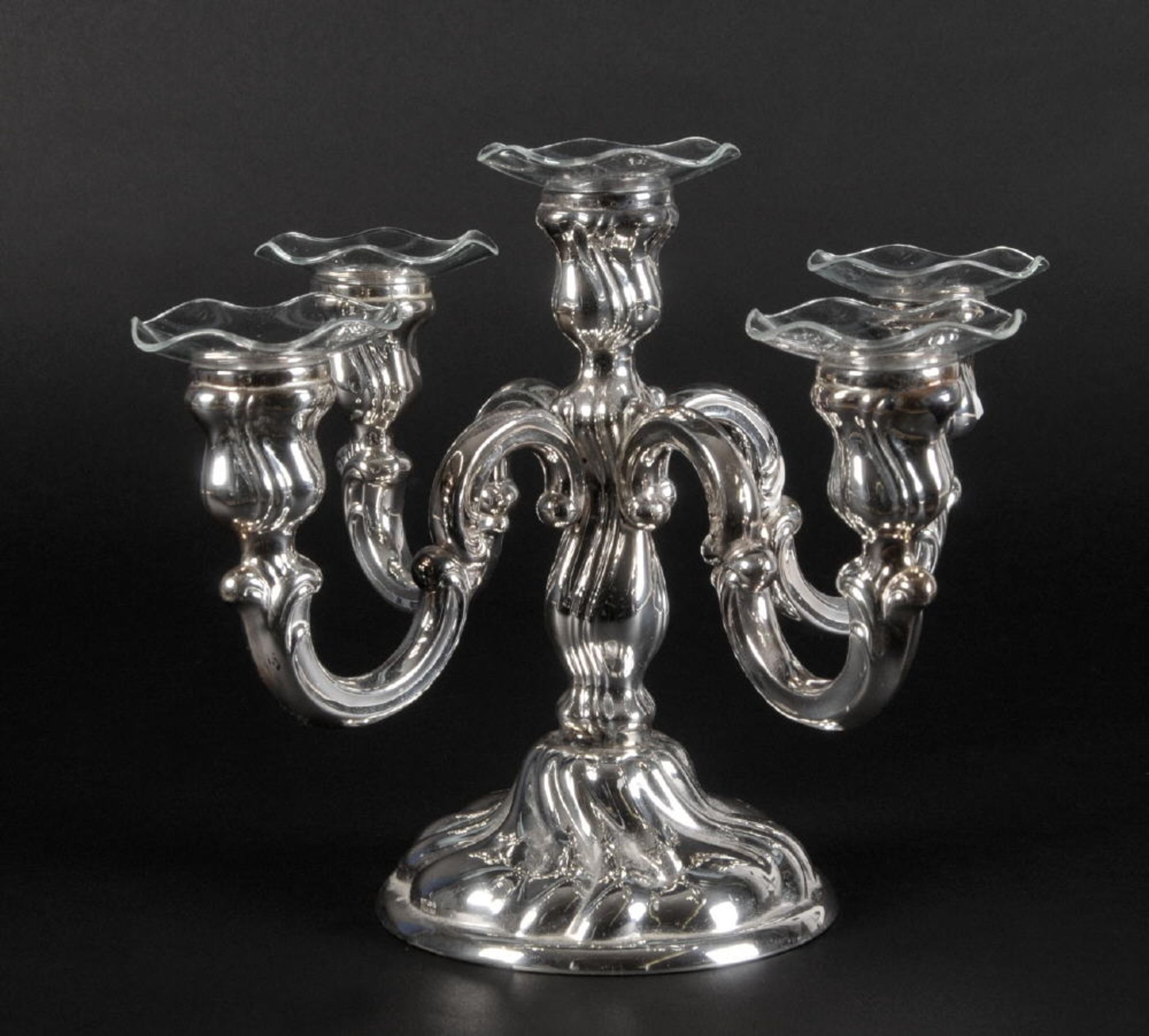 Kerzenleuchter, 5-flammig925 Silber, gefüllt, gedrehter Rundfuß, 4 geschw. Arme, H= 19,5 cm