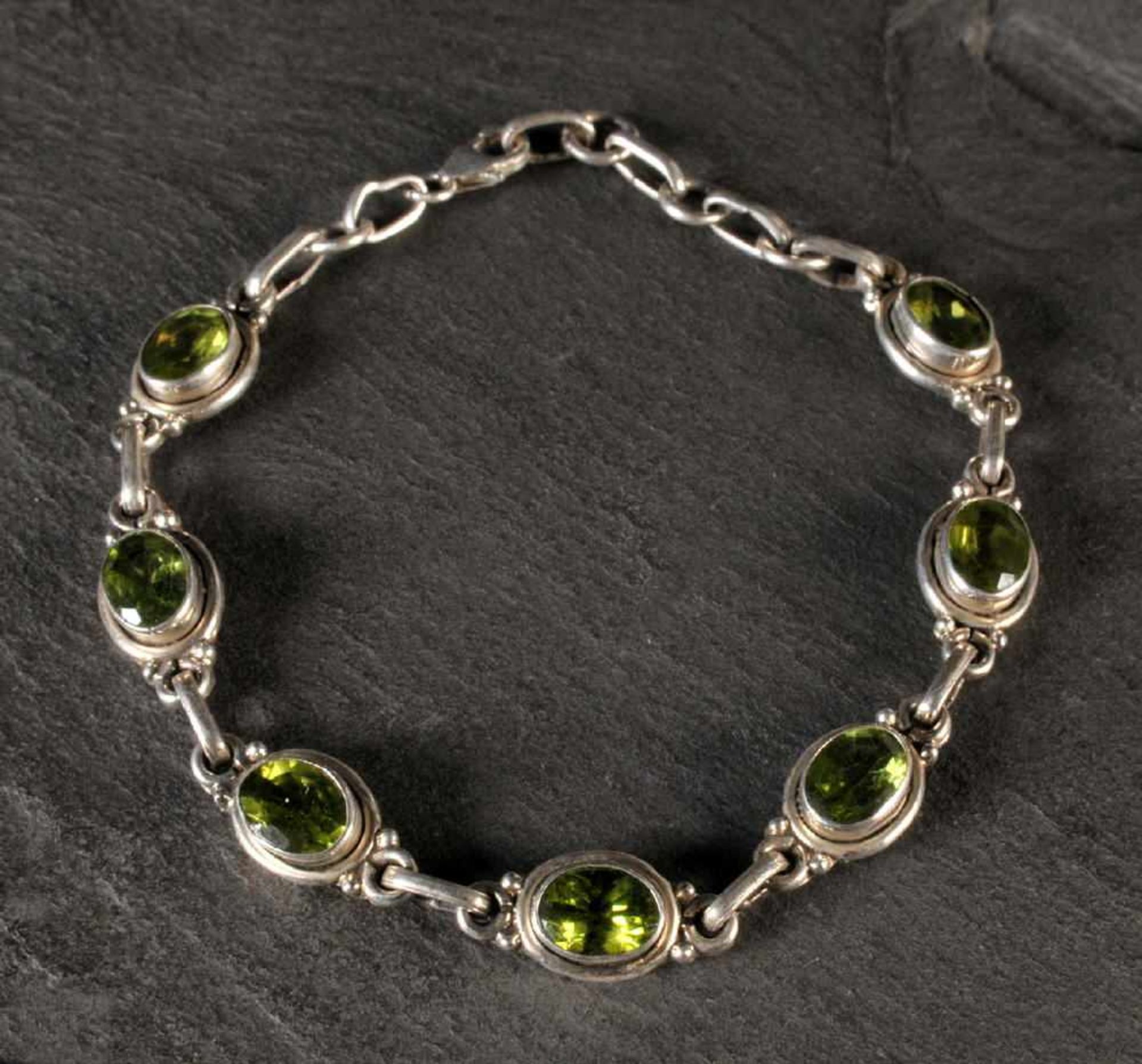 Armband925 Silber, 7 Peridote, L= 21 cm