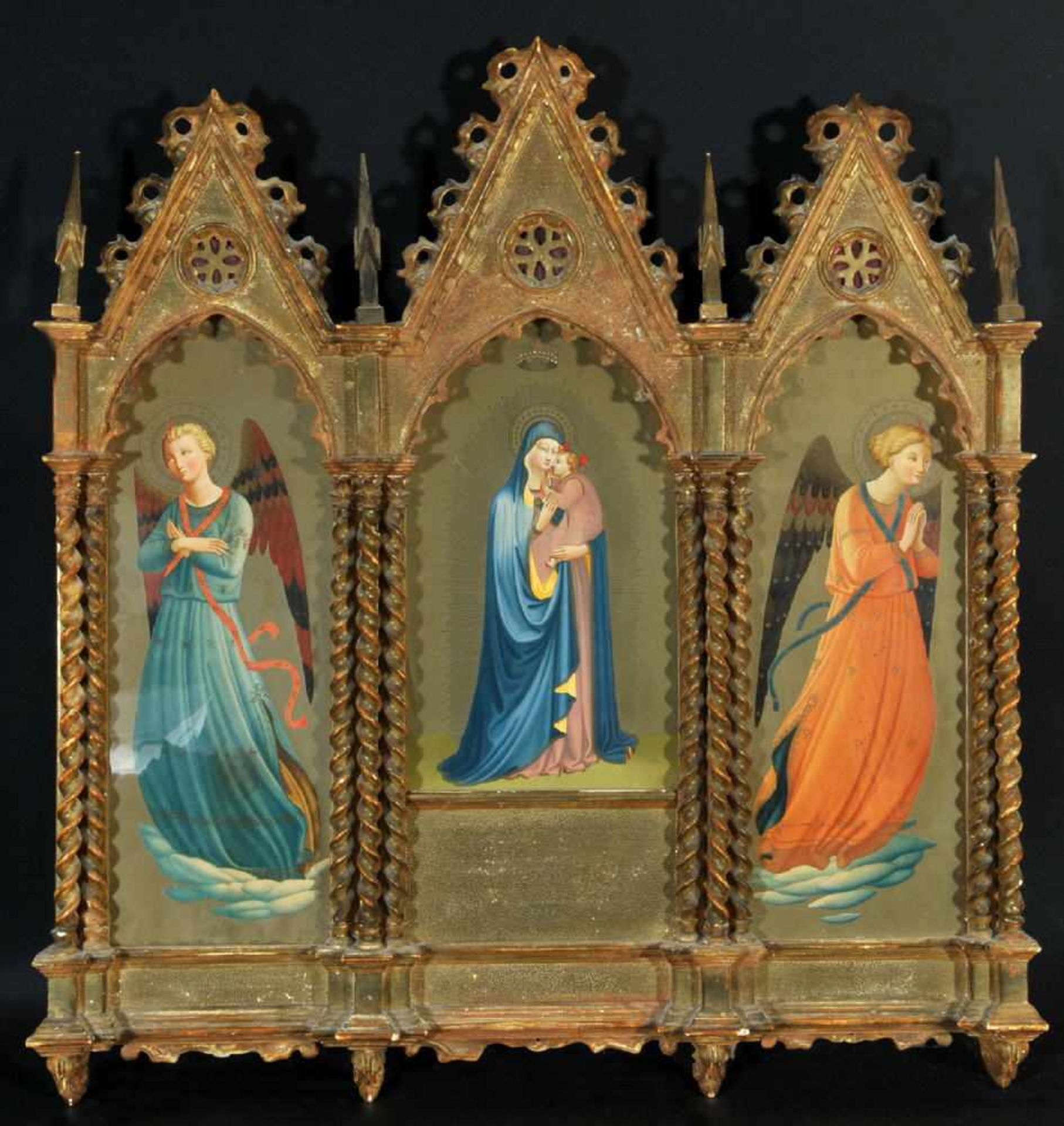 Triptychon-RahmenHolz, vergoldet, reich geschnitztes u. durchbr. Dekor mit gotischen Stil, 78 x 72