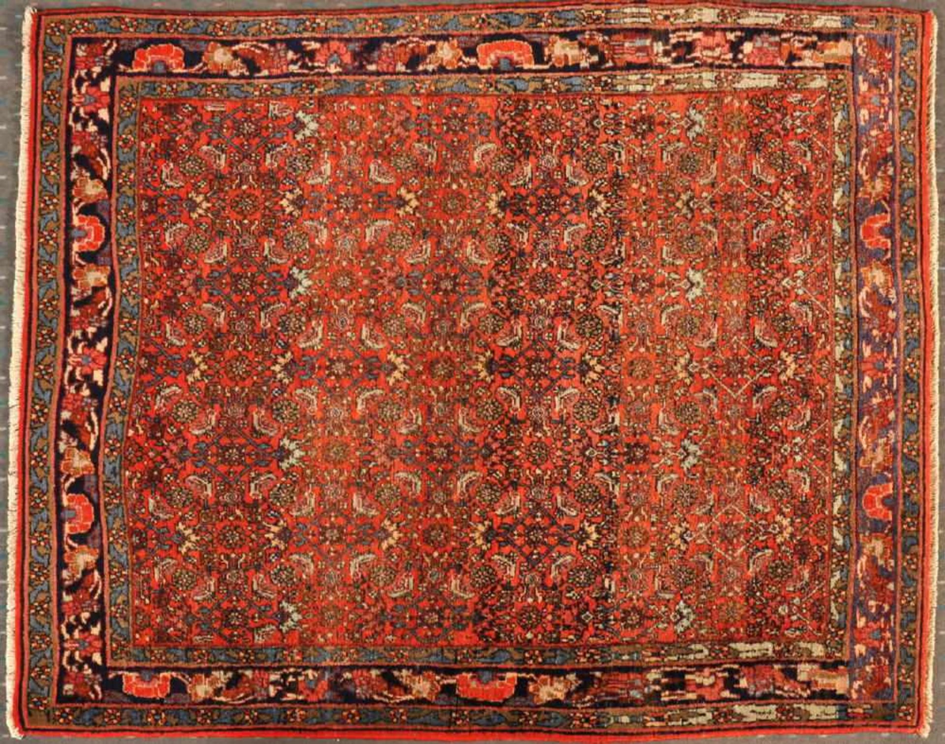 Bidjar, Persien, 124 x 160 cmalt, Wolle, feine Knüpfung, rotgrundig, durchgemustert mit zahlr.,