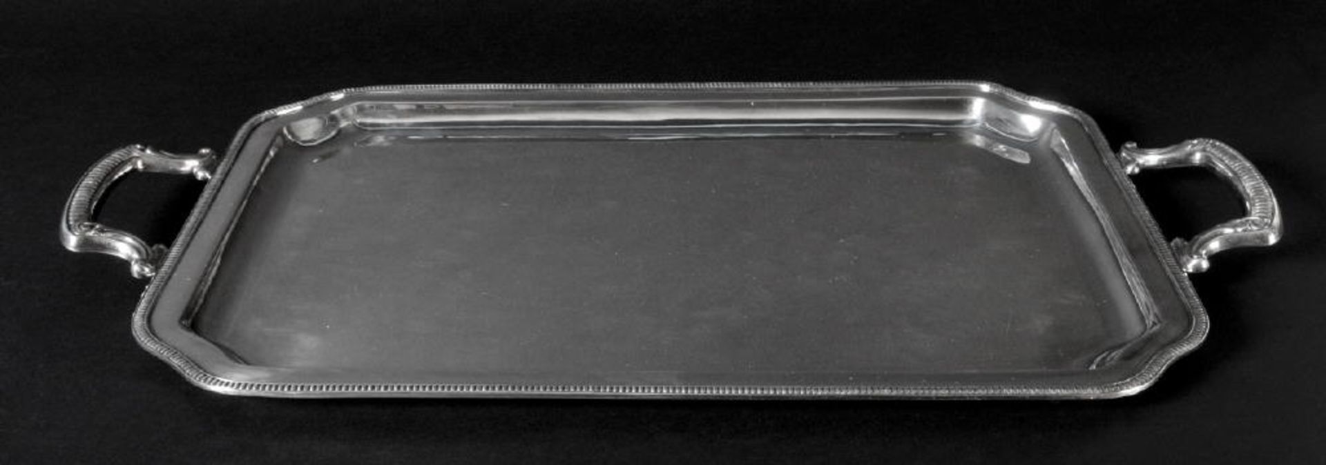 Henkeltablett925 Silber, 1949 g, Rand mit strukturiertem Dekor, rechteckige Form mit abgeschrägten