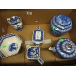 6x pieces of Ringtons Blue and White ware