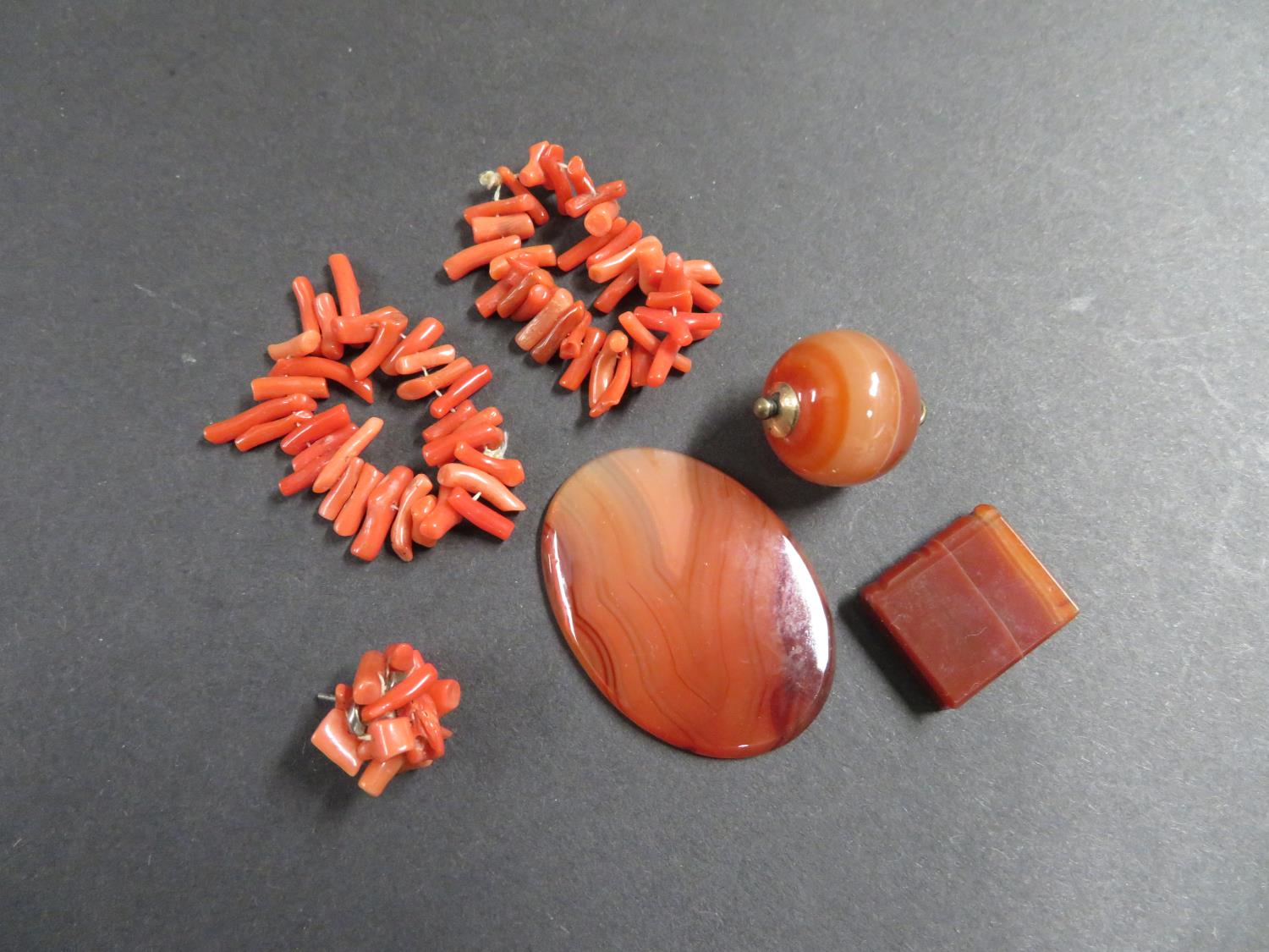 Cornelian and agate etc. - Image 2 of 2