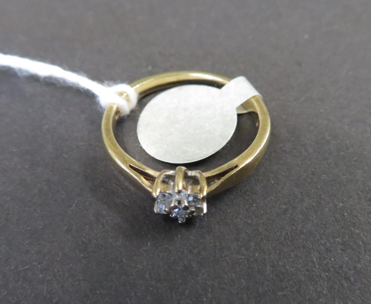 9ct ring with diamond chippings - Image 2 of 2