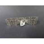 Vintage silver 5 bar gate bracelet, fully hallmarked London 1974. Weight 18g